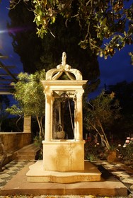 Argentikon Luxury Suites