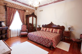 Argentikon Luxury Suites