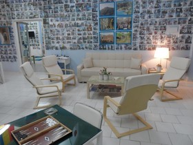 Seafront Studios & Apartments