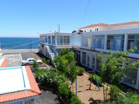 Seafront Studios & Apartments