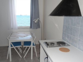 Seafront Studios & Apartments