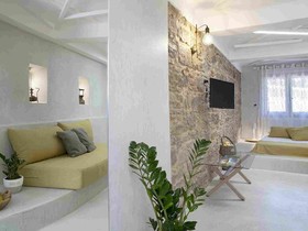 Voulamandis House