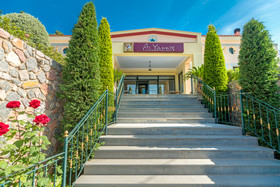 Ai Yannis Suites & Appartements Hotel