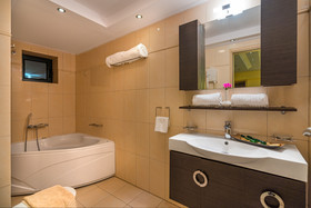 Ai Yannis Suites & Appartements Hotel