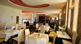Almyros Beach Resort & Spa
