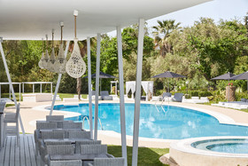 Mr & Mrs White Corfu
