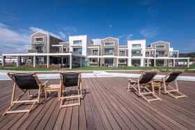 Thalassa Suites