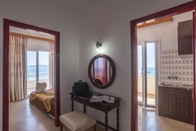 Ananias Hotel
