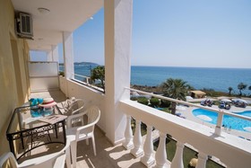 Ananias Hotel