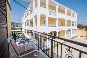 Ananias Hotel
