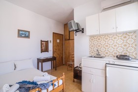 Ananias Hotel