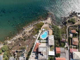 Ananias Hotel