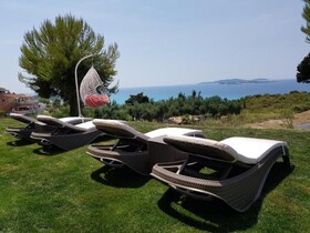 Nikos Apartments