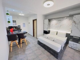 Nikos Apartments