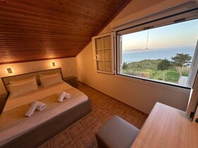 Nikos Apartments