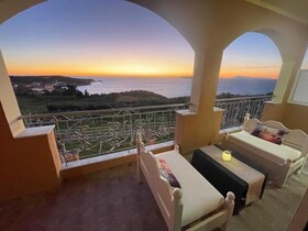Nikos Apartments