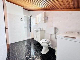 Nikos Apartments