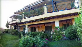 Alonakia