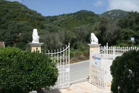 Marina Apartments & Studios