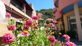Rolandos Apartments