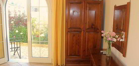 Sebastian's - Agios Gordios beach