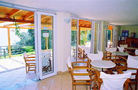 Dionysos Apartments