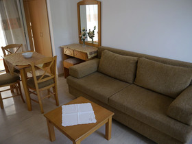 Tria Adelphia
