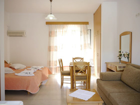 Tria Adelphia