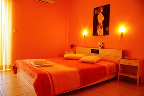 Bella Vista Hotel & Studios