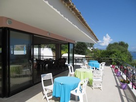 Siora Leni Contemporary Filoxenia