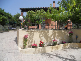 Effi House
