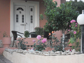 Effi House