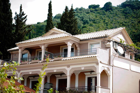 Kadith Apartments by CorfuEscapes