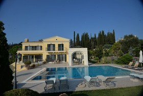Villa Ellania