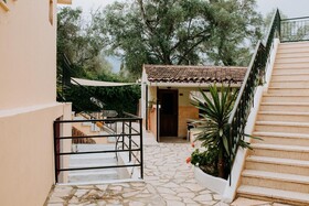 Wilde Rose Hotel