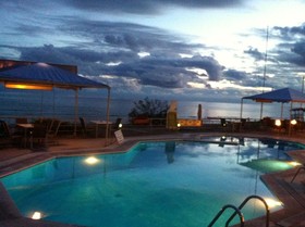 Menigos Resort