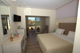 Art Hotel Debono