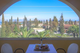 Art Hotel Debono
