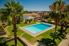 Asteraki Aparthotel