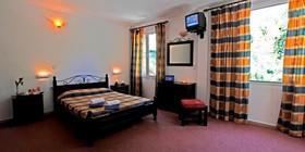 Hotel Galaxias