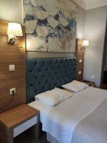 Opera Blue Hotel