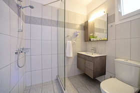 Palapart Gikas Studios & Suites