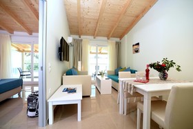 Palapart Gikas Studios & Suites