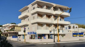 Kalamaki Apartments