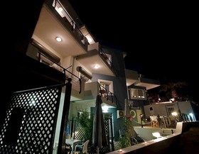 Sea Breeze Beis Apts