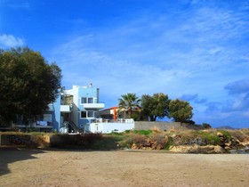 Sea Breeze Beis Apts