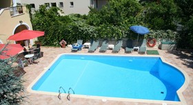 Balaris Apartments