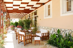 Melina Oasis Hotel