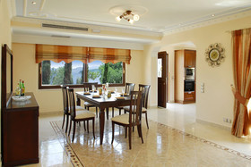 Villa Argyro
