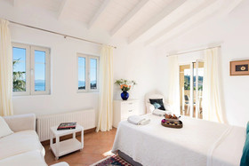 Villa Al'Azraa by Corfuescapes